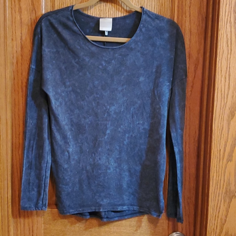 EUC Freshwear long sleeve top, xsmall